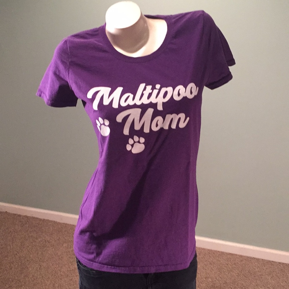 🐶Maltipoo Mom NWOT’S Medium T-Shirt 🐶